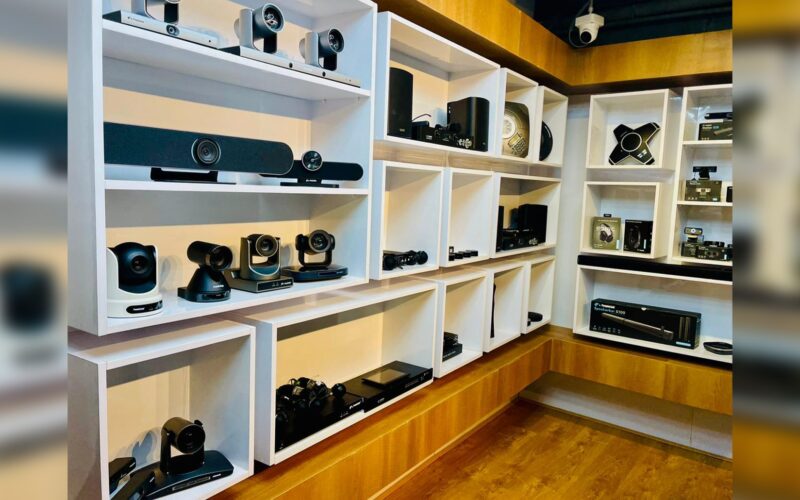 PeopleLink Unveils Advanced Experience Centre, Showcasing the Future of Video Collaboration and AV Workspace Solutions - AV Today Magazine