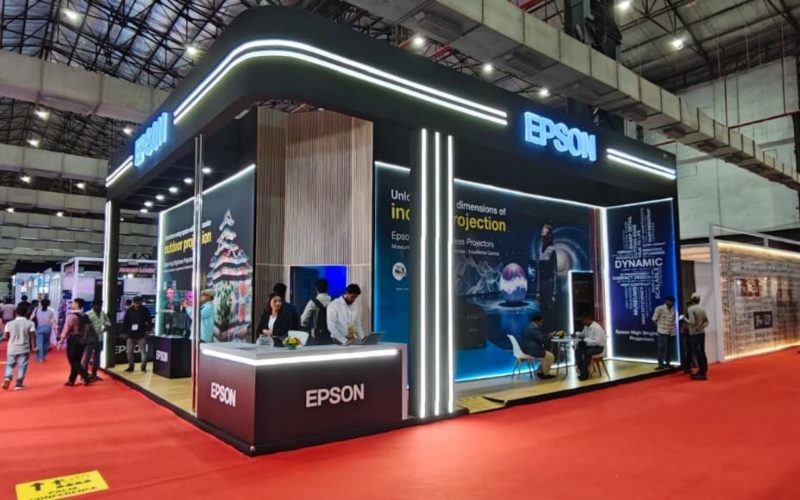 A 360-degree immersive projection mapping room across four walls and a pillar powered by Epson at AV-ICN Expo 2026.