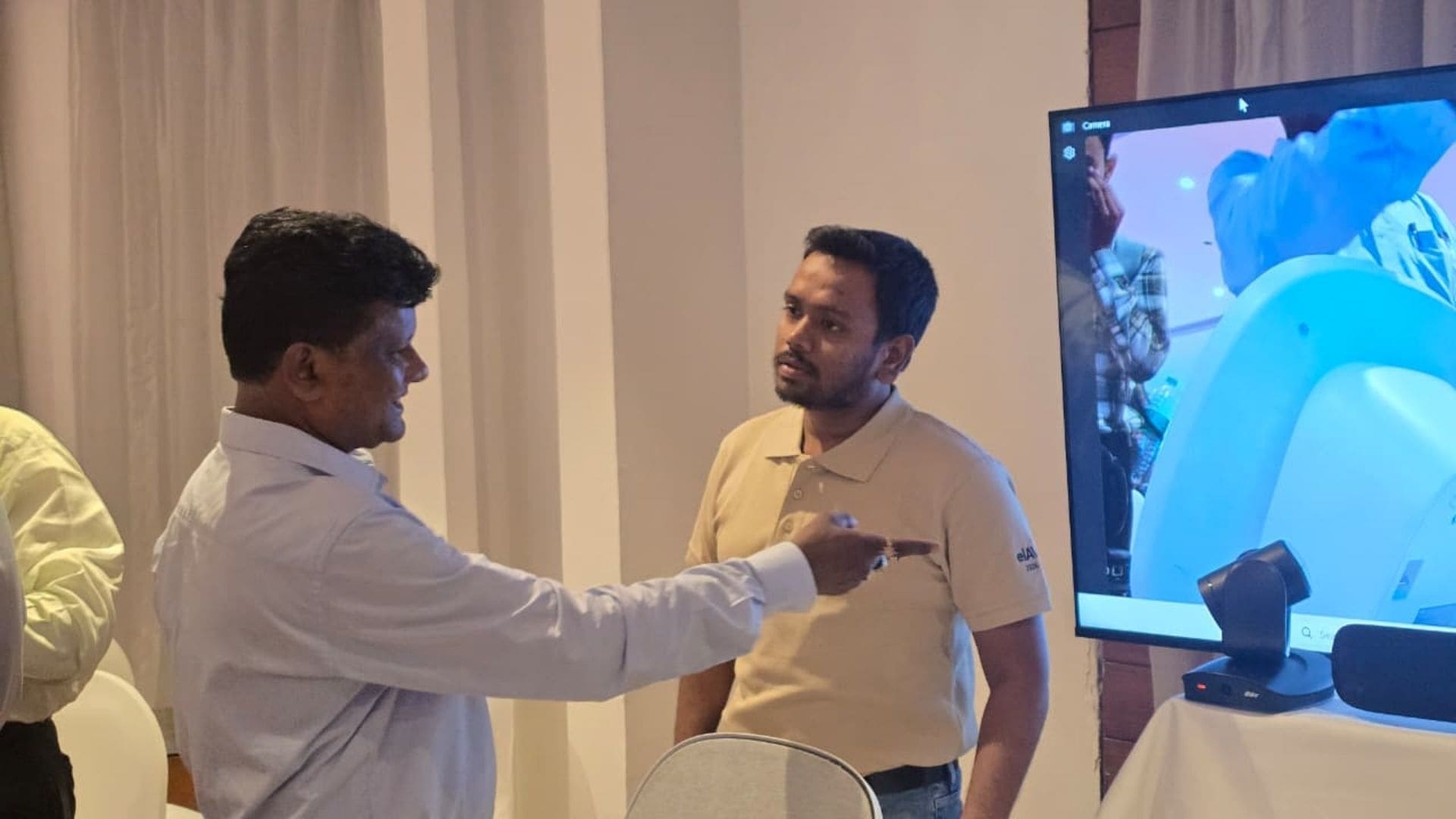 Presenter showcasing intelligent communication and smart collaboration enterprise solutions.