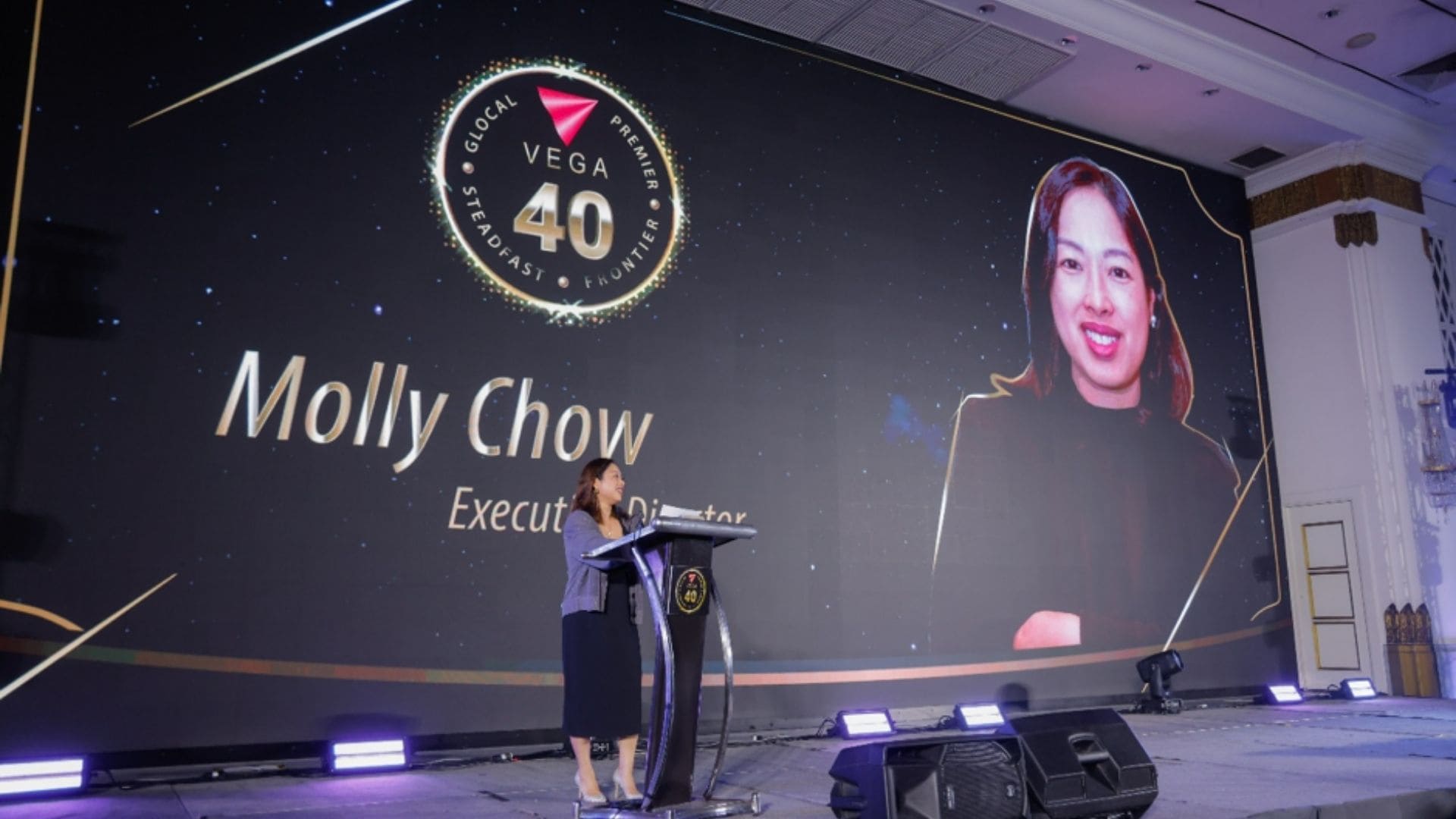 Global clients, consultants, technology partners, and VEGA executives celebrating the company's 40th anniversary in Bangkok.