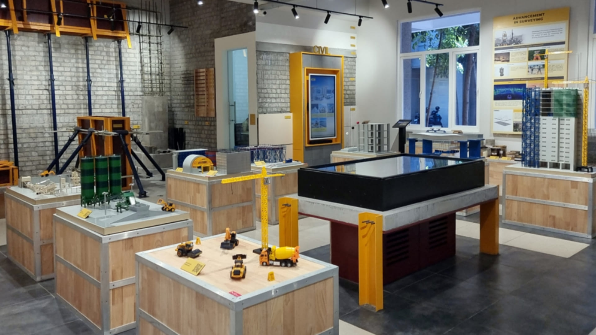 Immersive learning experience center using digital technology to engage students